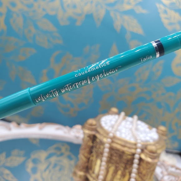 Thrive Causemetics Infinity Waterproof Eyeliner - Talia (Navy Blue) NEW UNBOXED - Picture 3 of 7